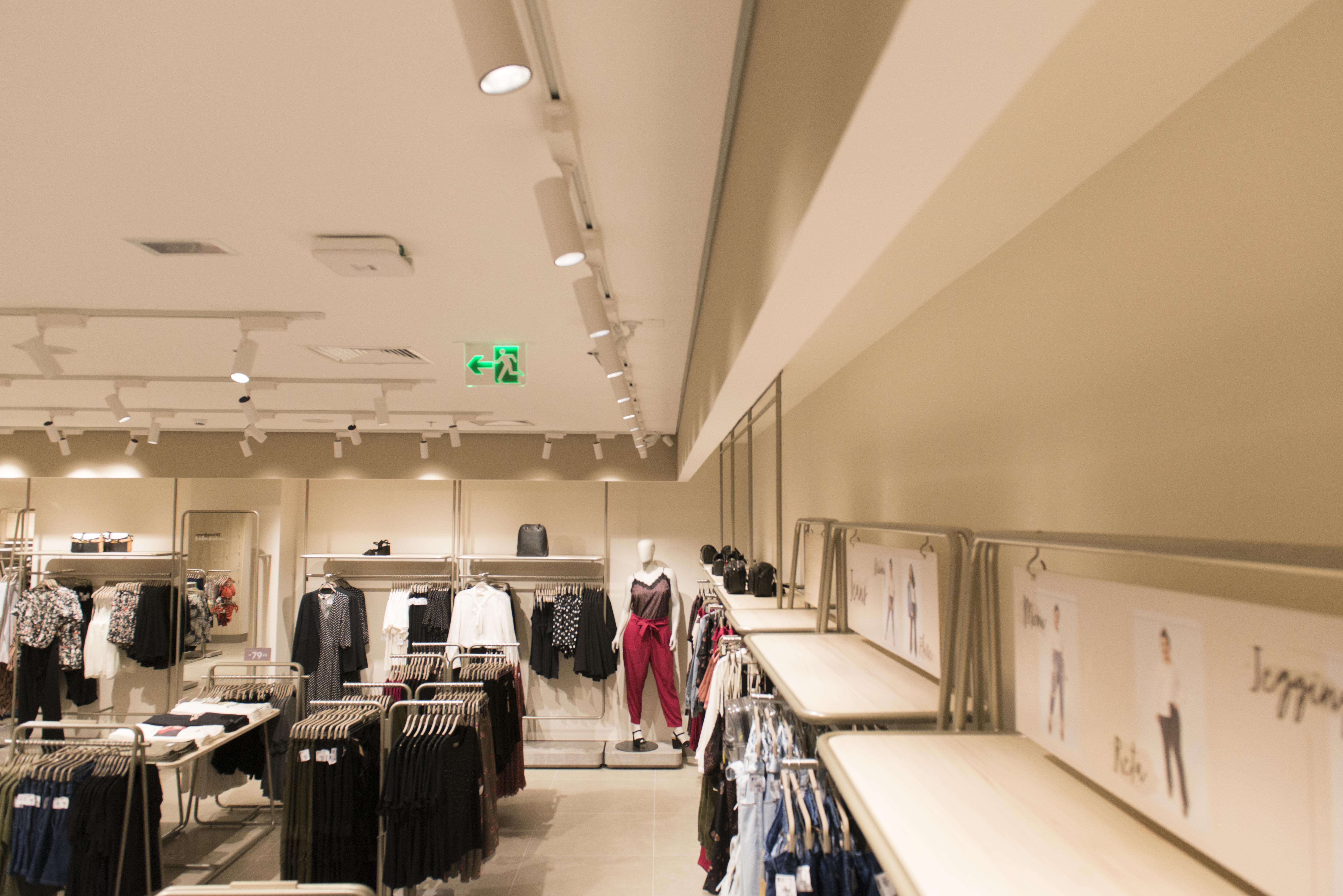 20191211_LF_prandix_Ashua_ShoppingABC13-